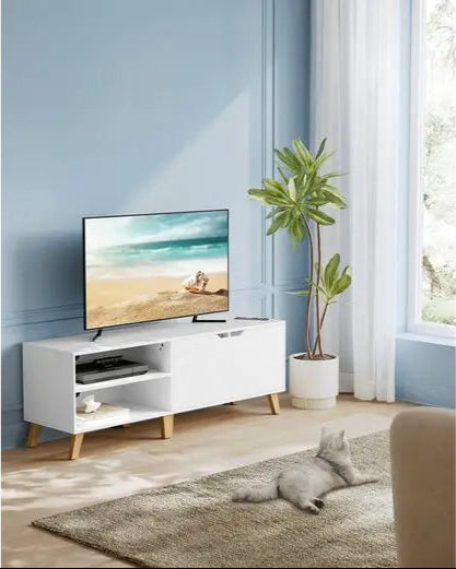 HALO - TV-Schrank mit Türen und Regalen