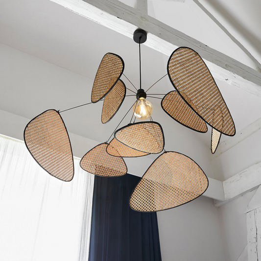 EIRA - Designer-Pendelleuchte mit handgeflochtenen Bambusplatten