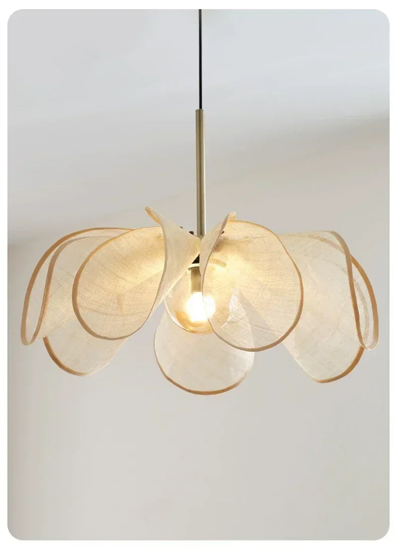 NOOR - Handgefertigte Blumenlampe aus Pflanzenfasern