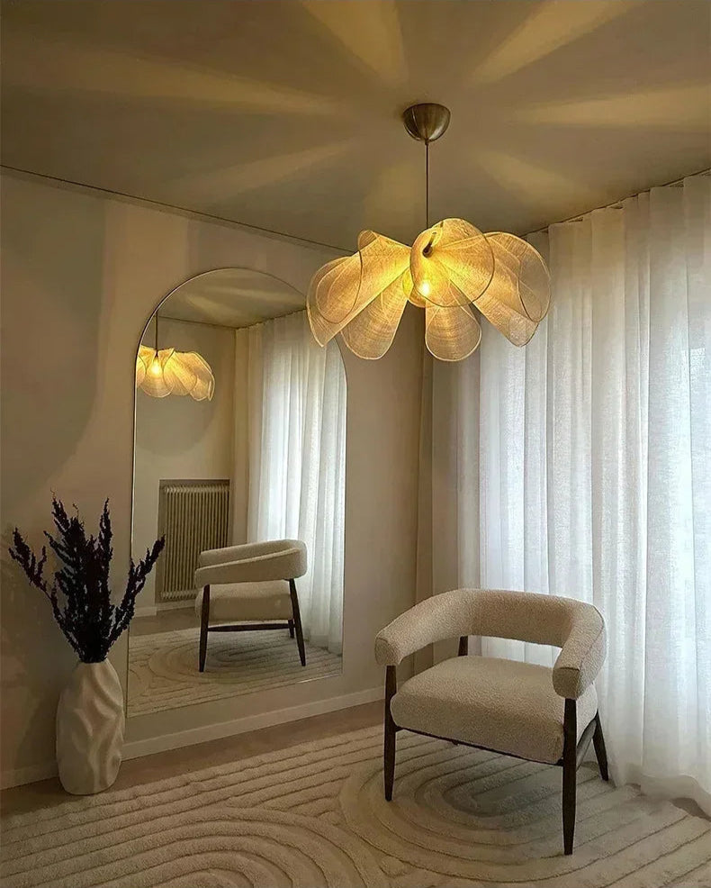 NOOR - Handgefertigte Blumenlampe aus Pflanzenfasern